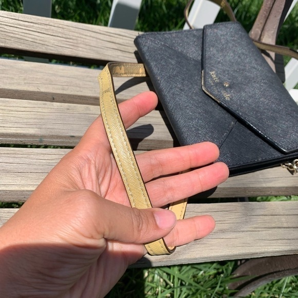 Kate spade cedar street monday crossbody - Picture 2 of 9